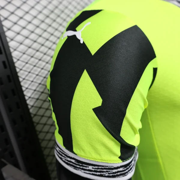 2025/2026 Player Version Dortmund Special Edition Fluorescent Green Football Shirt 1:1 Thai quality