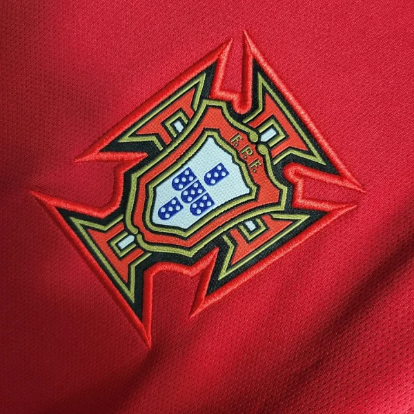 2016 Long Sleeve Retro Portugal Home Football Shirt 1:1 Thai Quality