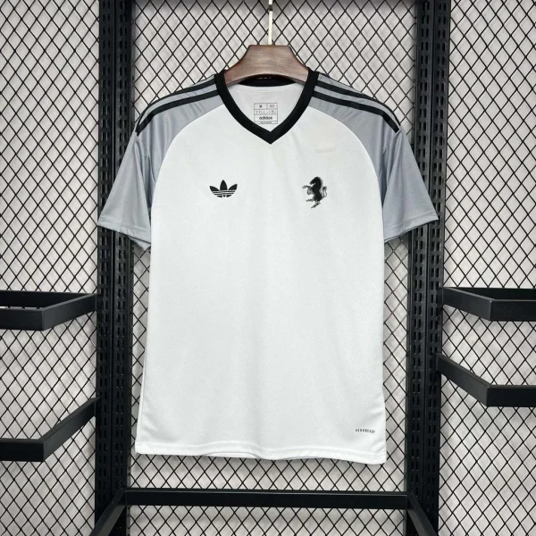 2024/2025 Juventus Goalkeeper Football Shirt 1:1 Thai Quality