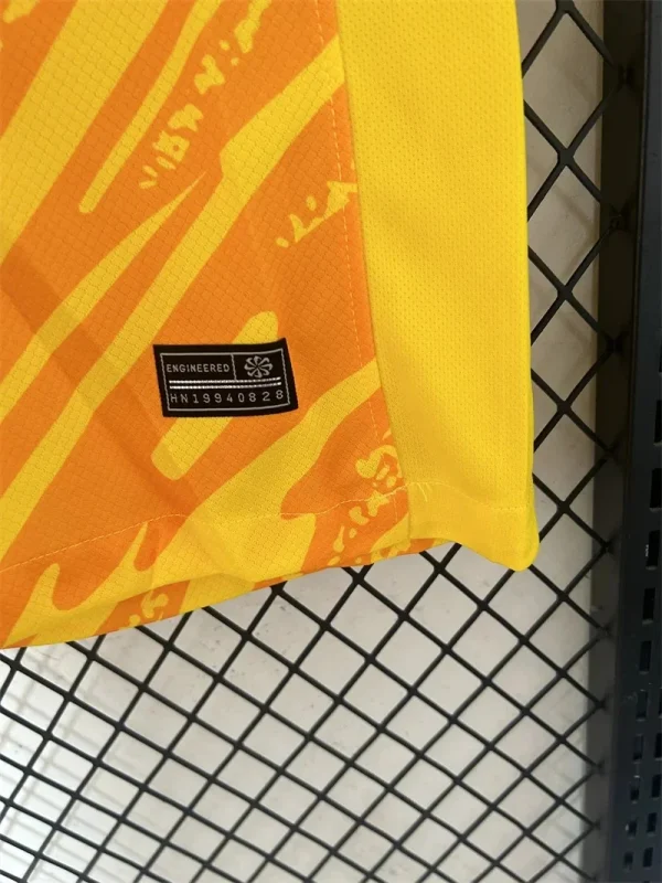 2024/2025 Tottenham Goalkeeper Football Shirt 1:1 Thai Quality