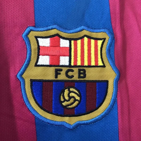 2005/2006 Retro Barcelona Home League Edition Football Shirt