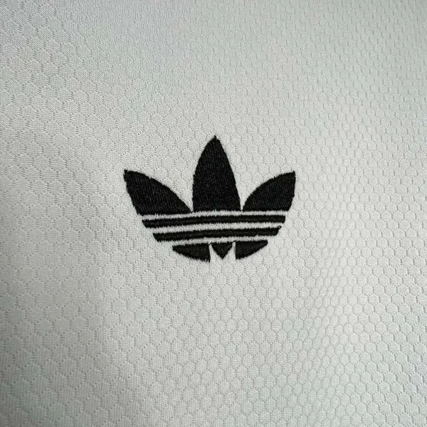 2024/2025 Juventus Goalkeeper Football Shirt 1:1 Thai Quality
