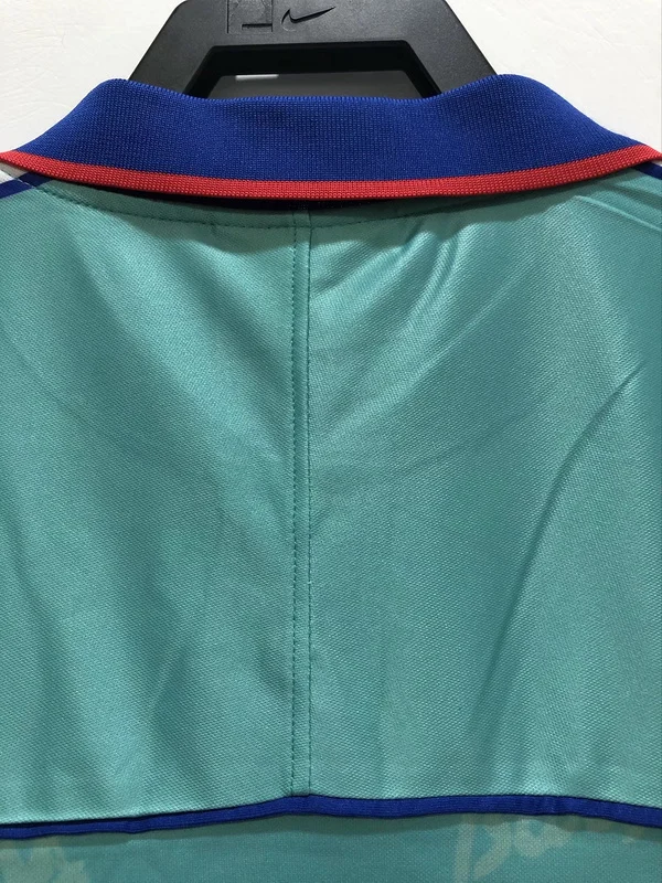 f7c9fa6a9fc7d088b8be3d72f5840942_1080x.webp 1992/1995 Retro Barcelona Away Football Shirt