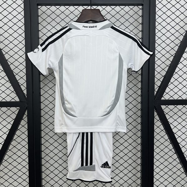 kids Real Madrid 06/07 Home Size: 16-28